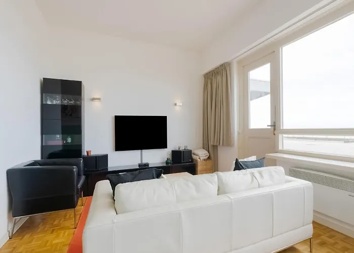 Comfortable Apartment In Oostende With Sea Views
